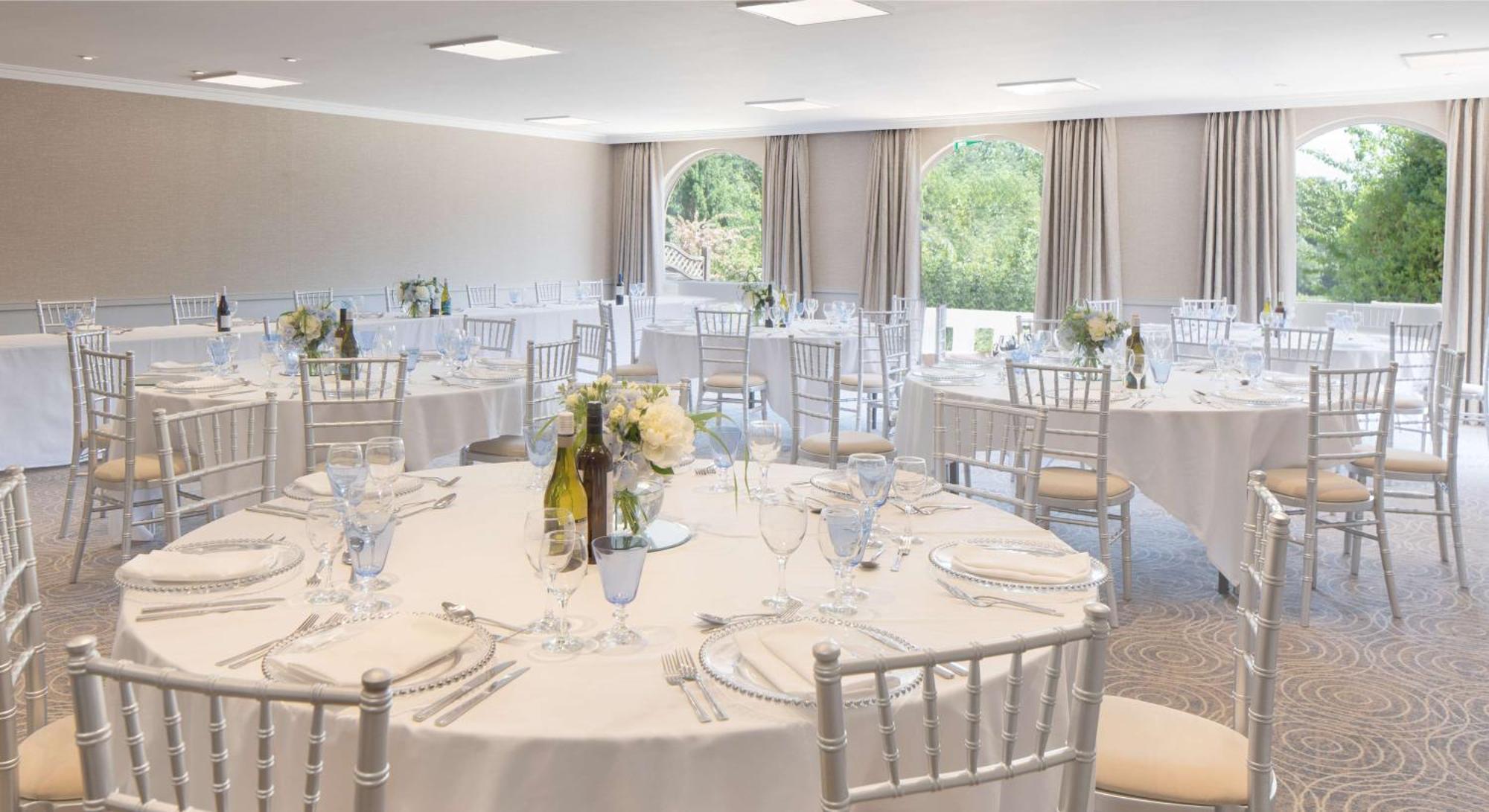 Hilton Cobham Hotel Cobham  Exterior photo