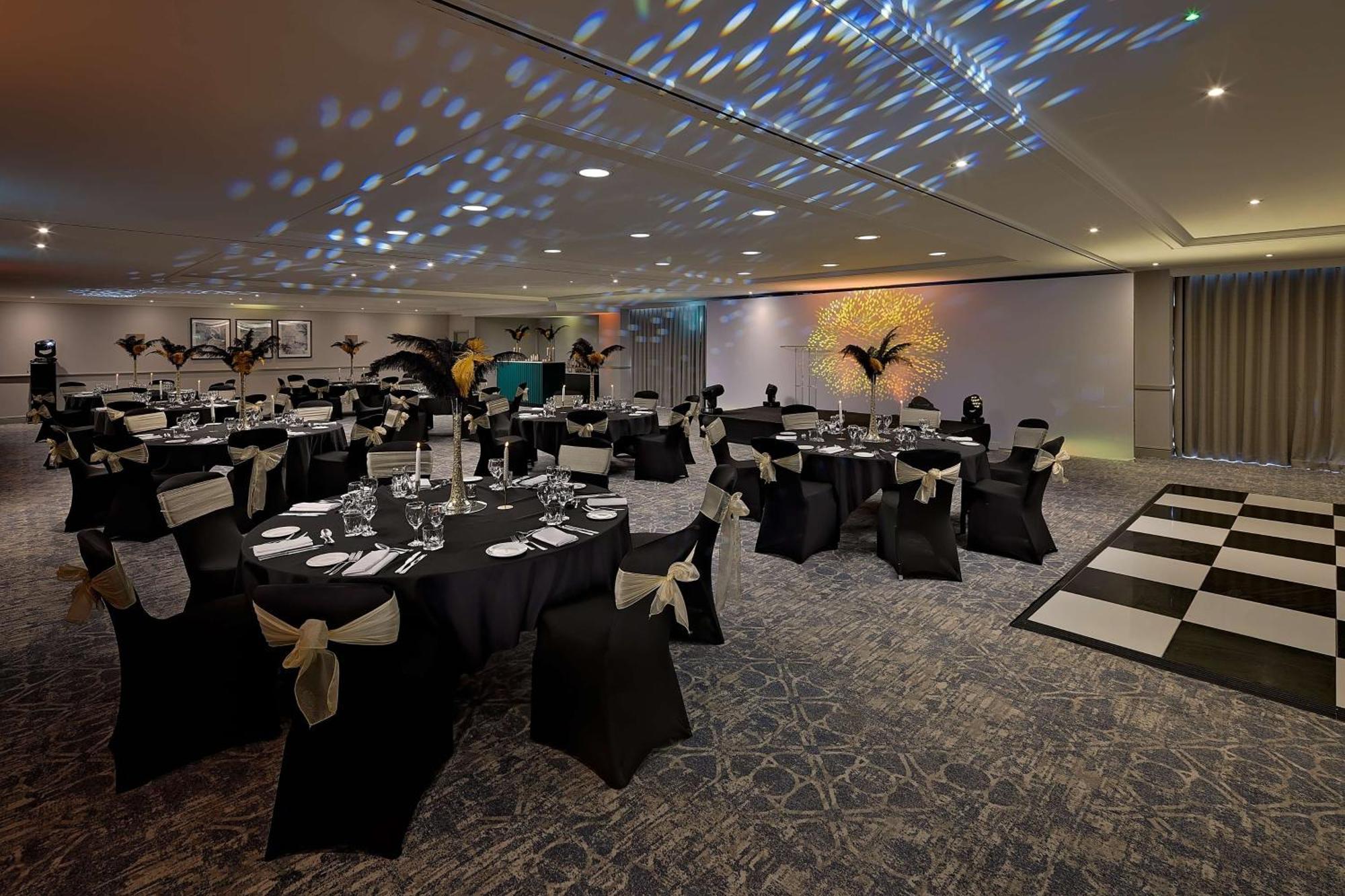 Hilton Cobham Hotel Cobham  Exterior photo