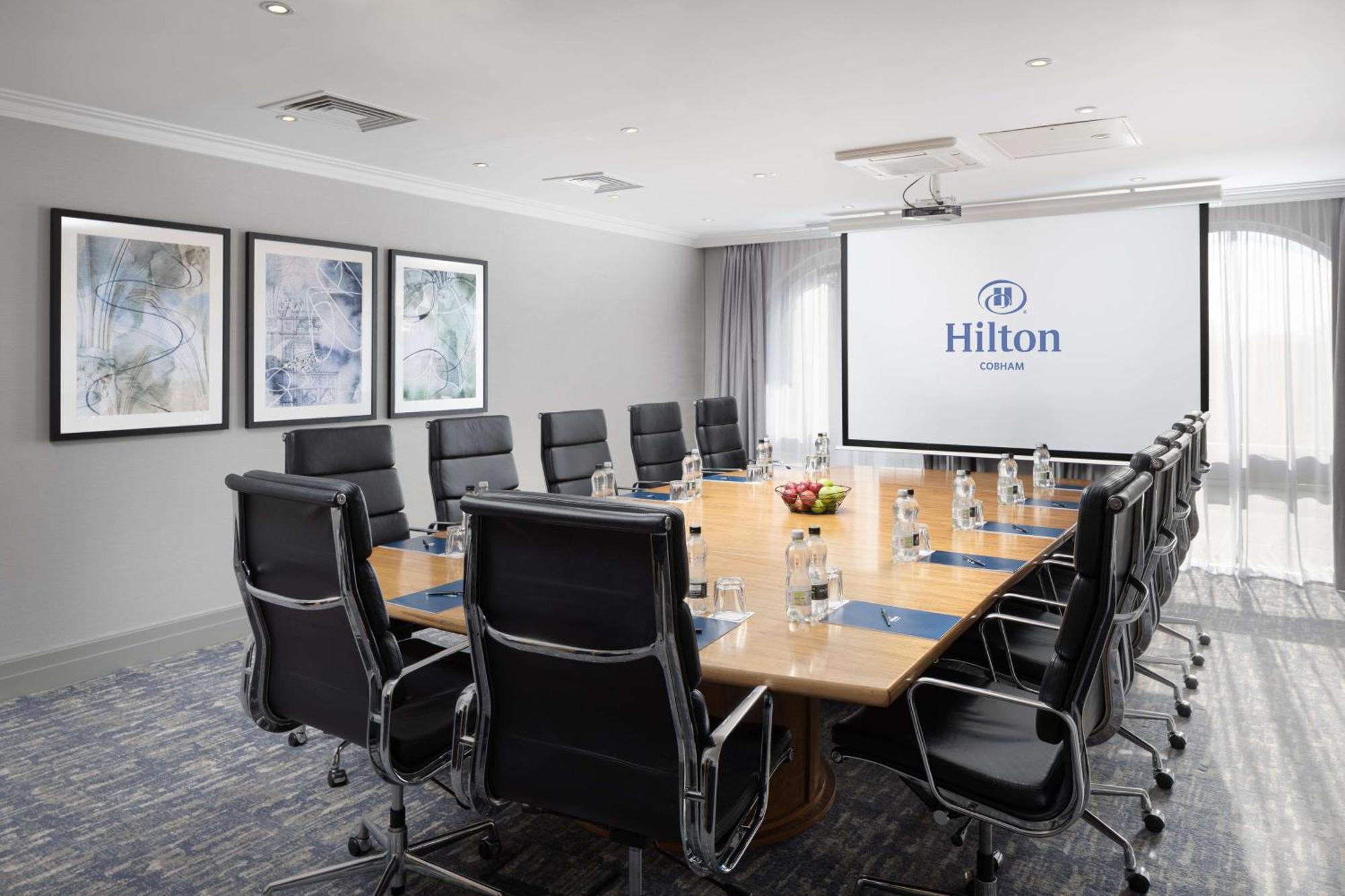 Hilton Cobham Hotel Cobham  Exterior photo