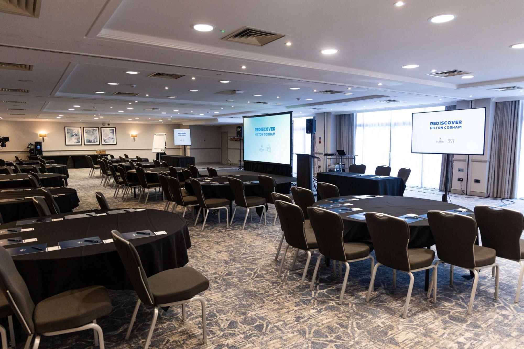 Hilton Cobham Hotel Cobham  Exterior photo